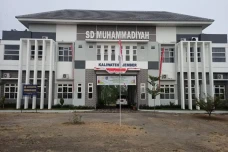 Berapa Jumlah Sekolah...