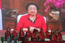 Megawati Akui Terima...