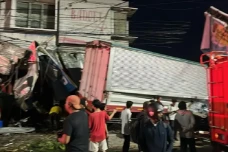 Serem! Truk Rem Blong...