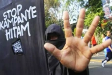 Dugaan Kampanye Hitam...