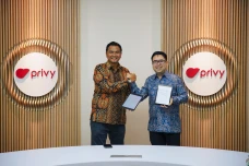 Uangme dan Privy Kolaborasi...