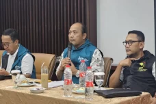 Airin-Ade Difitnah Politik...