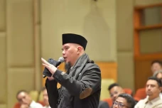 Ahmad Dhani dan Al Ghazali...
