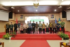 Akses Pendidikan Agama...