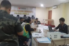 Warga Berbagai Kelurahan...