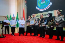 Pemkot Tangsel Borong...