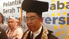 Bagaimana Nasib Gelar...