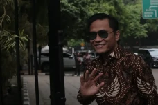Apakah Gus Miftah Alumni...