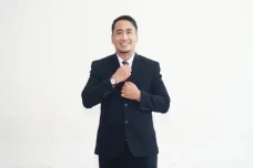 Sosok Mundakir, Anak...