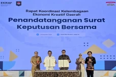 Menekraf dan Mendagri...