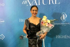 Nirina Zubir Bawa Pulang...