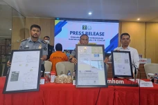 Bikin Paspor Pakai Identitas...