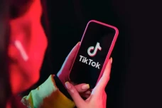 TikTok Jadi Media Paling...