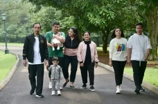 PDIP Resmi Pecat Jokowi,...