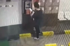 Viral, Istri Aniaya...