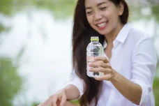 7 Cara Memilih Air Mineral...
