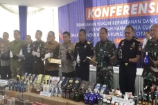 Bea Cukai Jakarta Musnahkan...
