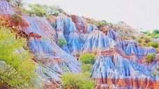 Apakah Ada Gunung Pelangi...