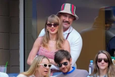 Taylor Swift dan Travis...