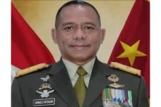 Profil Gubernur Akmil...
