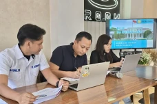 Jelang 100 Hari Kerja,...