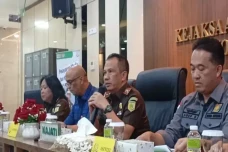Jadi Tersangka Korupsi,...