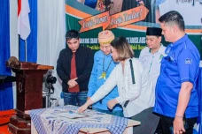 Menang Pilkada Tanpa...