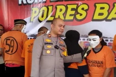 Kronologi Pasutri Asal...