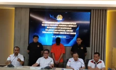 Imigrasi Tangkap Warga...
