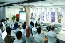 Tinjau MPP DKI Jakarta,...