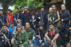 4 Penyamaran Kopassus...