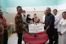 Bank Jatim Biayai Operasi...