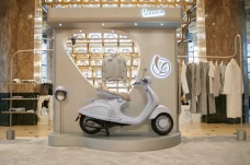 Vespa 946 Snake: Ular...