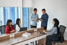 Awali 2025 dengan Ruang...
