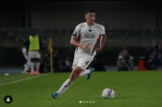 9 Pemain Asia yang Main...