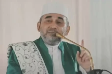 Menjaga Keharmonisan...