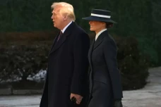 5 Gaya Melania di Pelantikan...