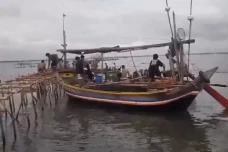 Ribuan Nelayan Bantu...