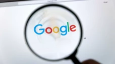Pangsa Pasar Google...