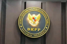 Putusan DKPP Pecat Ketua...