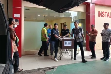 RS Polri Serahkan 2...