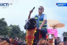 Dahsyatnya Weekend Hadirkan...