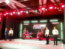 Tim Honda Luncurkan...