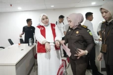 3 Bos Skincare di Makassar...