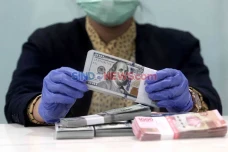 Rupiah Ambles ke Rp16.453/USD...