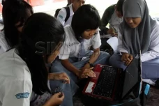 Majukan Pendidikan Indonesia,...