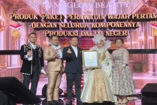 Pasangan Visioner Ini...