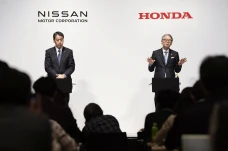 Putus Cinta dengan Honda,...