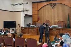 KPK Hadirkan 4 Ahli...