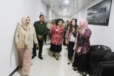 Tingkatkan Pelayanan,...